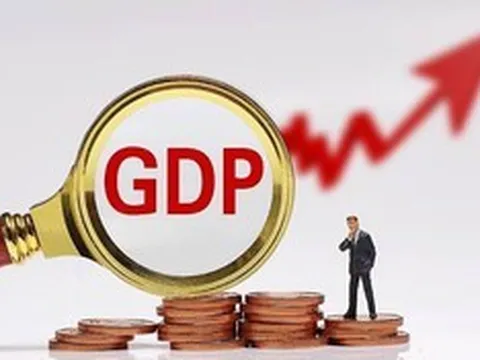 Việt Nam ngược dòng, GDP sắp vượt Philippines, Thái Lan và Hong Kong