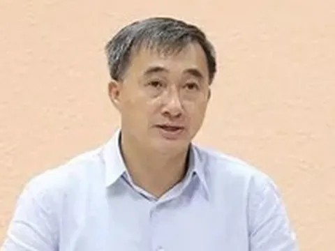 Trước khi bị bắt, Thứ trưởng Trần Văn Thuấn từng giữ những vị trí nào trong ngành y tế?
