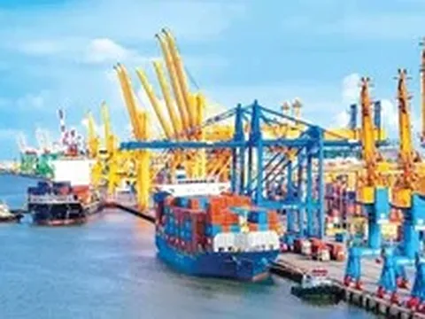 Việt Nam nhập siêu hơn 20 tỷ USD trong 8 tháng