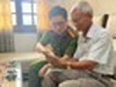 Nhận được 2.400.000 đồng từ tài khoản "HOANG GIA DO", ông Nguyễn Đức Nhi SN 1959 trình báo công an
