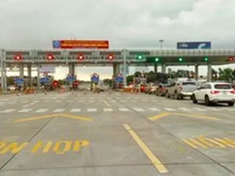 Bộ Công an nêu rõ các trường hợp lùi xe trên cao tốc sẽ không bị phạt nguội