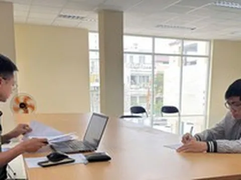 Bắt tạm giam cựu nhân viên ngân hàng Trần Tứ Đức để điều tra về số tiền 60 triệu đồng