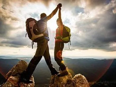 Vingroup và SACOMBANK cùng nhau lên đỉnh