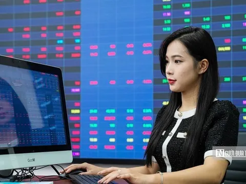 Áp lực bán phủ rộng, VN-Index còn cơ hội trở lại đà tăng