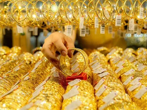 Giá vàng hôm nay (4/9): Vàng miếng đảo chiều, vàng nhẫn “ngược dòng”