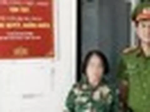 Công an kiểm tra, xác minh vụ việc: Người phụ nữ bán vàng lấy 159 triệu đồng rồi nhanh chóng đến ngân hàng chuyển khoản