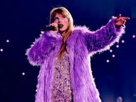 Tìm người bị lừa mua vé The Eras Tour Singapore của ca sĩ Taylor Swift trên mạng