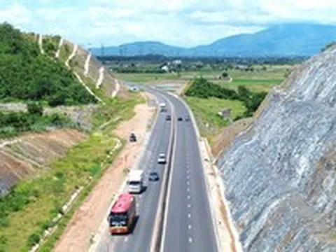 Đề xuất mở rộng hơn 350km cao tốc Bắc - Nam lên 6 làn xe