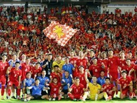 Bầu Thụy hoàn tất trao thưởng 7,5 tỷ đồng: Từ cam kết đến hành động vì bóng đá Việt Nam