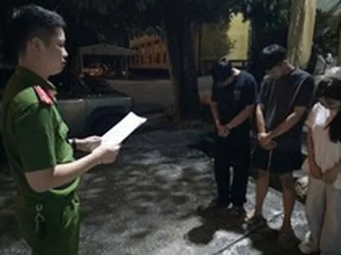 Bắt giữ Hoàng Linh Chi SN 2007 và 2 nam thanh niên