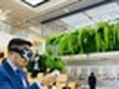 Từ lò vi sóng 'may đo', camera 360 độ đến chiếc ghế 1 triệu USD