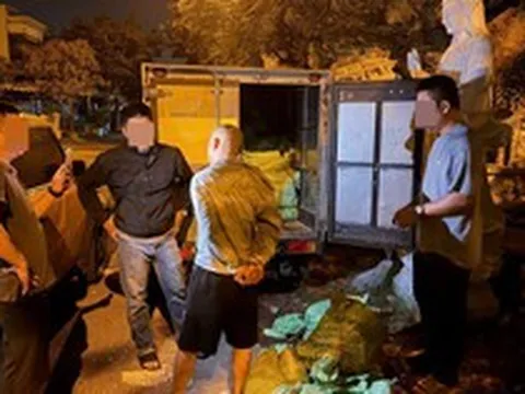 Công an bắt Nguyễn Quỳnh Anh Phú SN 1990 lúc 4 giờ sáng