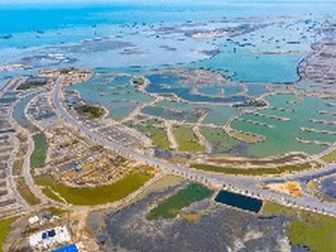 Tỷ phú Phạm Nhật Vượng đang cho triển khai một loại hình bất động sản chưa từng có vào siêu đô thị 10 tỷ USD, đón đầu “mỏ vàng” mới của Việt Nam