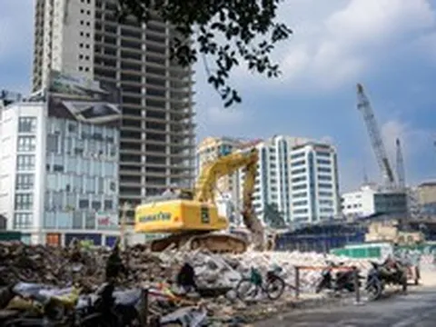 Dãy nhà xen kẹt giữa La Thành - Vành đai 1 ở Hà Nội được tháo dỡ, chuẩn bị xây bãi đỗ xe