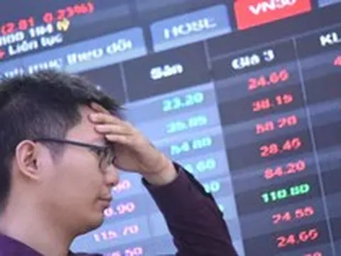 VN-Index tăng 17 điểm rồi quay đầu, nhà đầu tư tiếc vì không kịp chốt lời