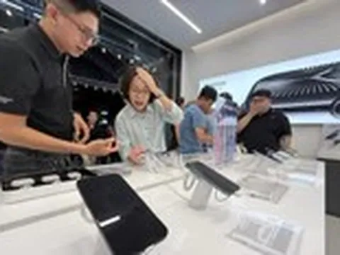 Thị trường chùng xuống chờ iPhone 18 ra mắt