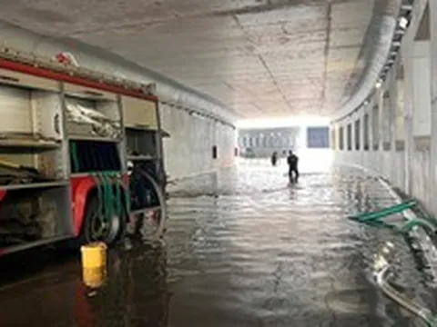 Vì sao hầm chui nào ở TP.HCM cũng từng 'ít nhất một lần' chìm trong biển nước?