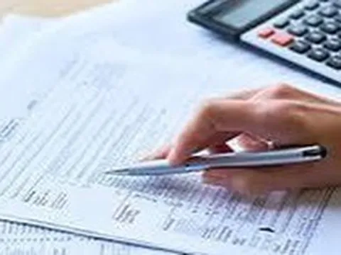 Trả lương sau khi nghỉ việc, trừ thuế TNCN ra sao?