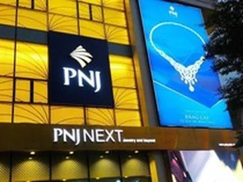 Vừa bán sạch PNJ một tháng trước, hai quỹ do Dragon Capital quản lý bất ngờ ‘quay xe’ mua lại