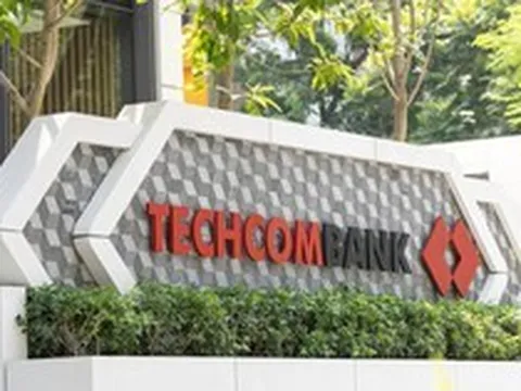 Techcombank vượt mốc 10.000 tỷ đồng nộp ngân sách, củng cố vị thế Doanh nghiệp Quốc gia