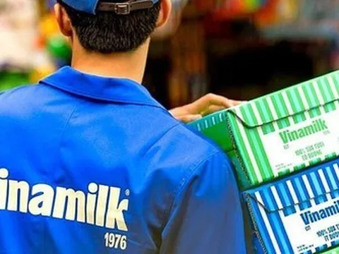 Đã 2 lần công bố thông tin, Vinamilk vẫn bị HOSE nhắc nhở vì “bỏ sót” thông tin nhân sự HĐQT