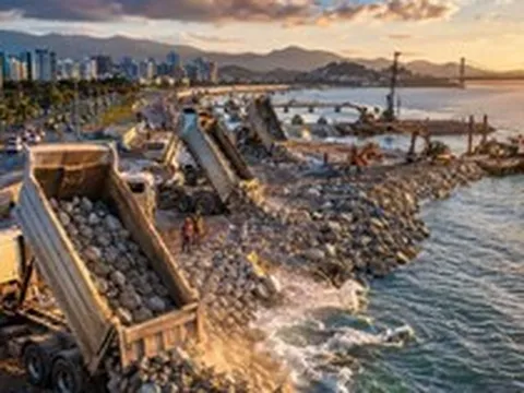 Phát hiện hàng trăm xe tải chở 300 m³ đá mỗi ngày, hoạt động liên tục xuyên ngày đêm: Bí mật phía sau khu phức hợp rộng hàng chục nghìn m² lộ diện