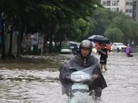 Hà Nội còn mưa lớn đến bao giờ?