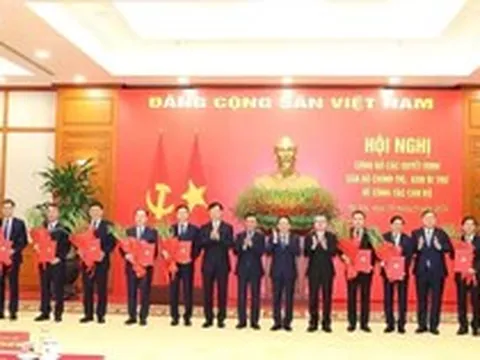 Công bố 12 quyết định của Bộ Chính trị, Ban Bí thư về công tác cán bộ