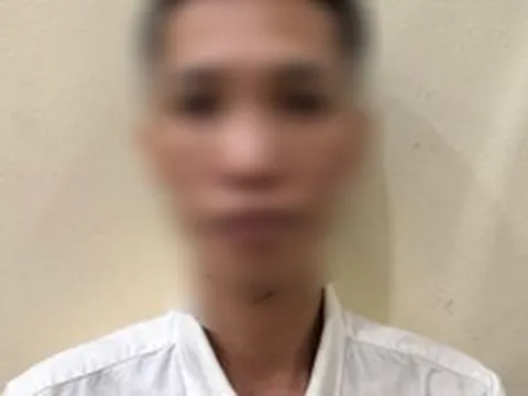 Công an điều tra các giao dịch chuyển khoản của người đàn ông mua tóc Dương Quang Thắng