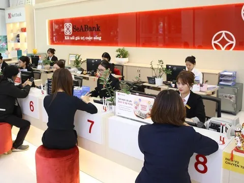 Cổ phiếu SSB vừa tăng trần 3 phiên, loạt lãnh đạo SeABank đăng ký bán cổ phiếu