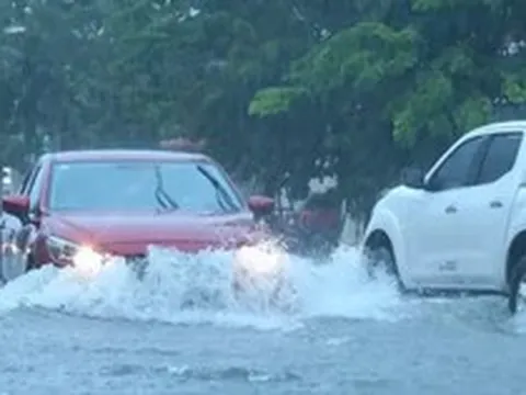 Vinh mưa vượt kỷ lục 41 năm