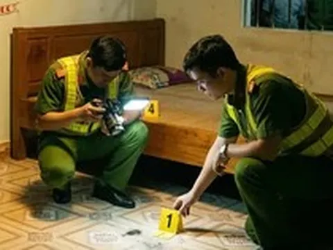 Người đàn ông tử vong trong phòng riêng, trên cổ có vết lạ
