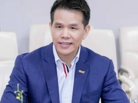 1 tuần sau khi rời PV GAS, cựu CEO Phạm Văn Phong xuất hiện